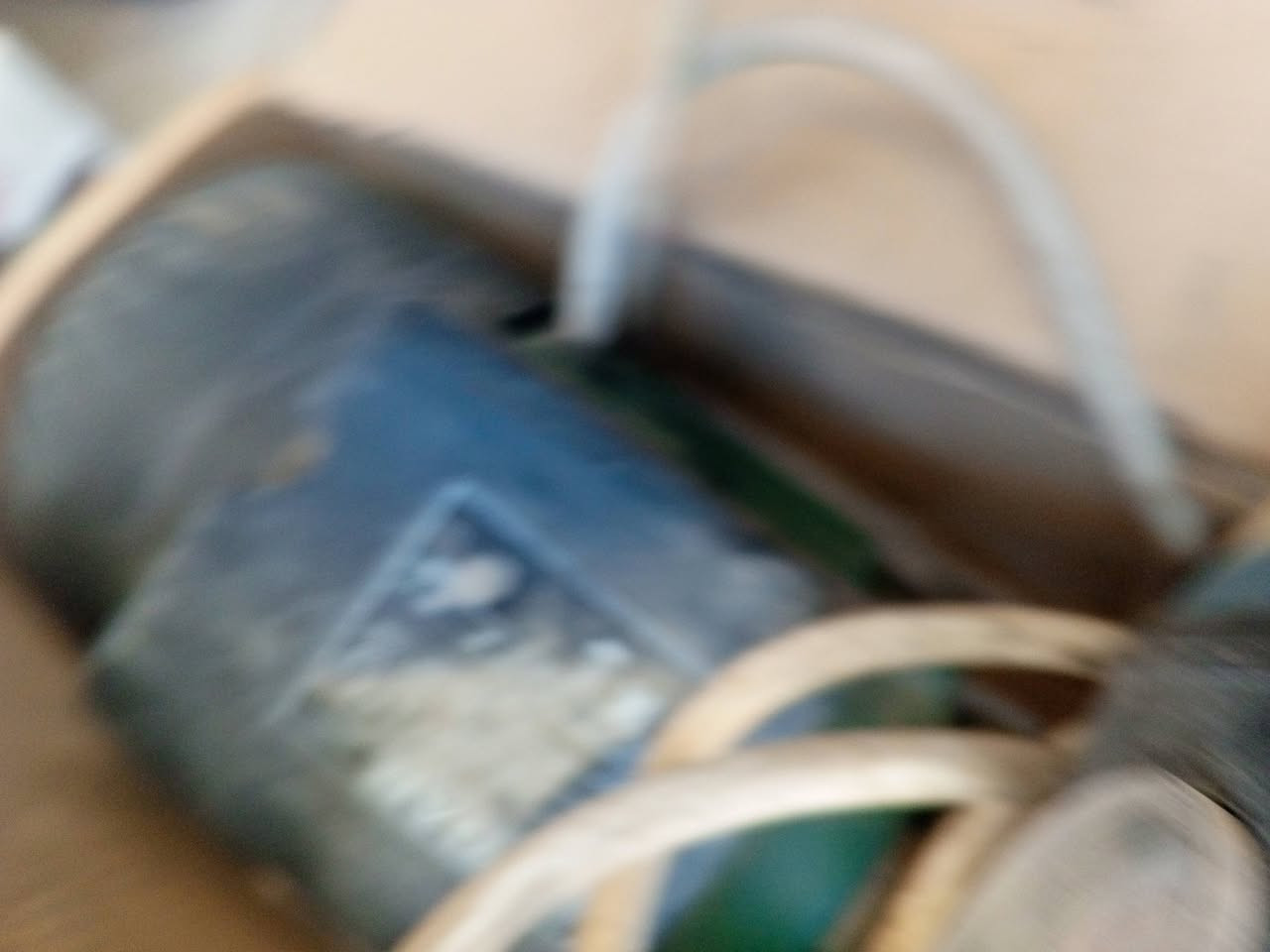 ماطورات واحد حصان ونص للبيع
السعر 120 ألف


**إذا كنت صاحب هذا الإعلان وتريد حذفه لأي سبب، رجاءا أرسل رسالة إلى الدعم الفني**