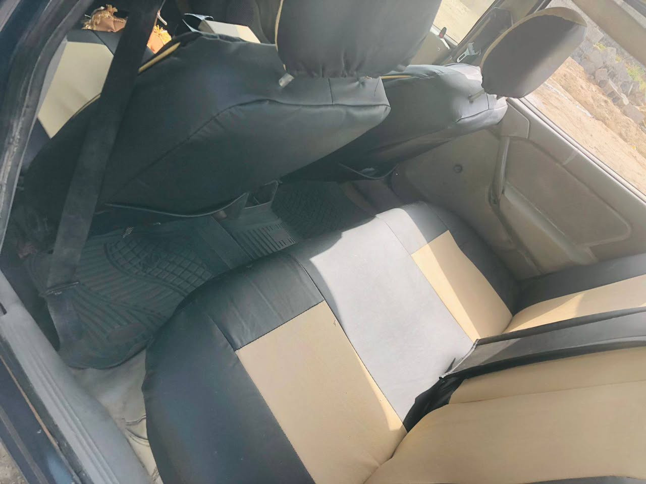 سعرها 25ورقه غفل مكانها كركوك بيع مستعجل مكينه 1800موديل 91سنويه مشروع وطني لل30سياره بسمنه تحويل اووكاله سياره صبغ جماله بدون حادث ***********
