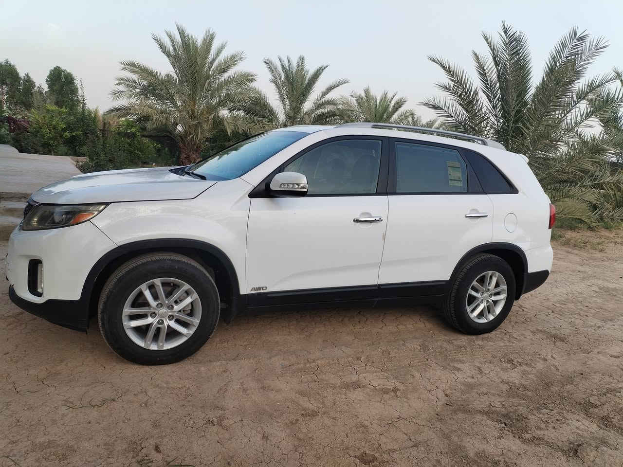 سورنتو15امريكي محرك4فول موصفات بصمه كشن كهربائية ضرربنيد فقط لسعر 140وبيه مجال مكان بابل***********
