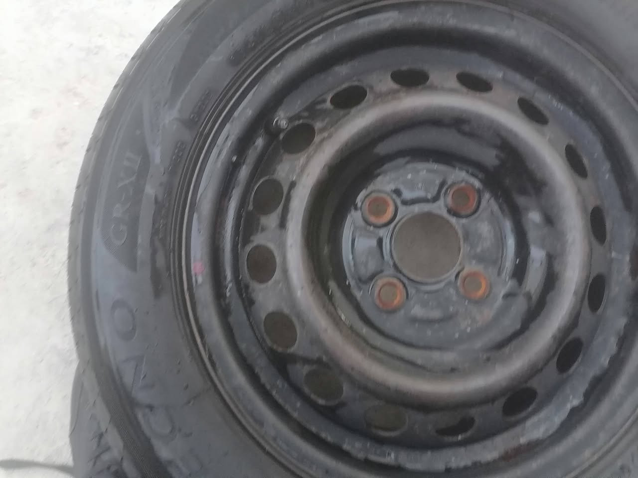 السلام عليكم
تاير + ويل اسود حجم ١٤ نضيف جدا
ياباني سعره ٥٠الف مكاني غزاليه


**إذا كنت صاحب هذا الإعلان وتريد حذفه لأي سبب، رجاءا أرسل رسالة إلى الدعم الفني**