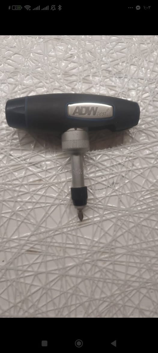 السلام عليكم عدد اصلي للبيع السعر والحجز على الواتساب او الخاص ***********
