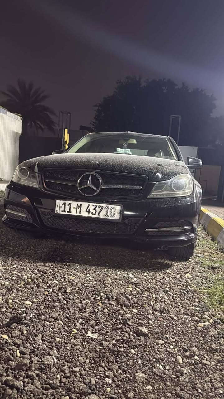 السلام عليكم مارسدس c300موديل 2013حجم 204السياره بدون حادث صبغ خشم الجاملغ الأمامي كد شبر السياره جديده احله من صور هزه جديده قبل شهر ادامه كامله تخم تاير تخم ويل جديد سياره فول فتحه تحكمات ستيرن كشنات كهرباء كشنات جلد داخل بيجي مكان السياره بغداد دوامي بغداد من الجمعه متواجد بكربلاء السعر 127 وبيهة مجال حك جيه ***********

