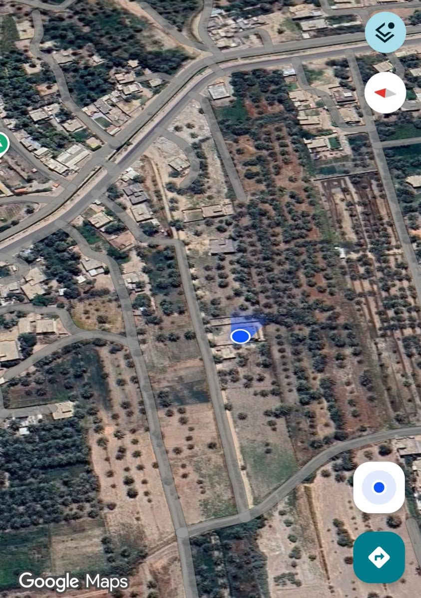 دار زراعي سند 25 موقع هادئ ومريح
بسم الله الرحمن الرحيم
السلام عليكم دار زراعي سند 25 موقع هادئ ومريح، المساحة الكلية 725 متر، ومساحة البناء 150 متر، بناء حديث وخريطة مهندس وتصميم مرن يقبل التوسعة، يبعد 150 متر عن الشارع المبلّط وحوالي 1.3 كيلو عن شارع بغداد الخدمي. 
البيت واصله خدمات ماء وكهرباء ومجهز. 
العنوان:
كربلاء / الصافيات / شارع نهر أبو زرع / شارع خباطة العتبة

السعر 280 مليون
للتواصل: ***********
