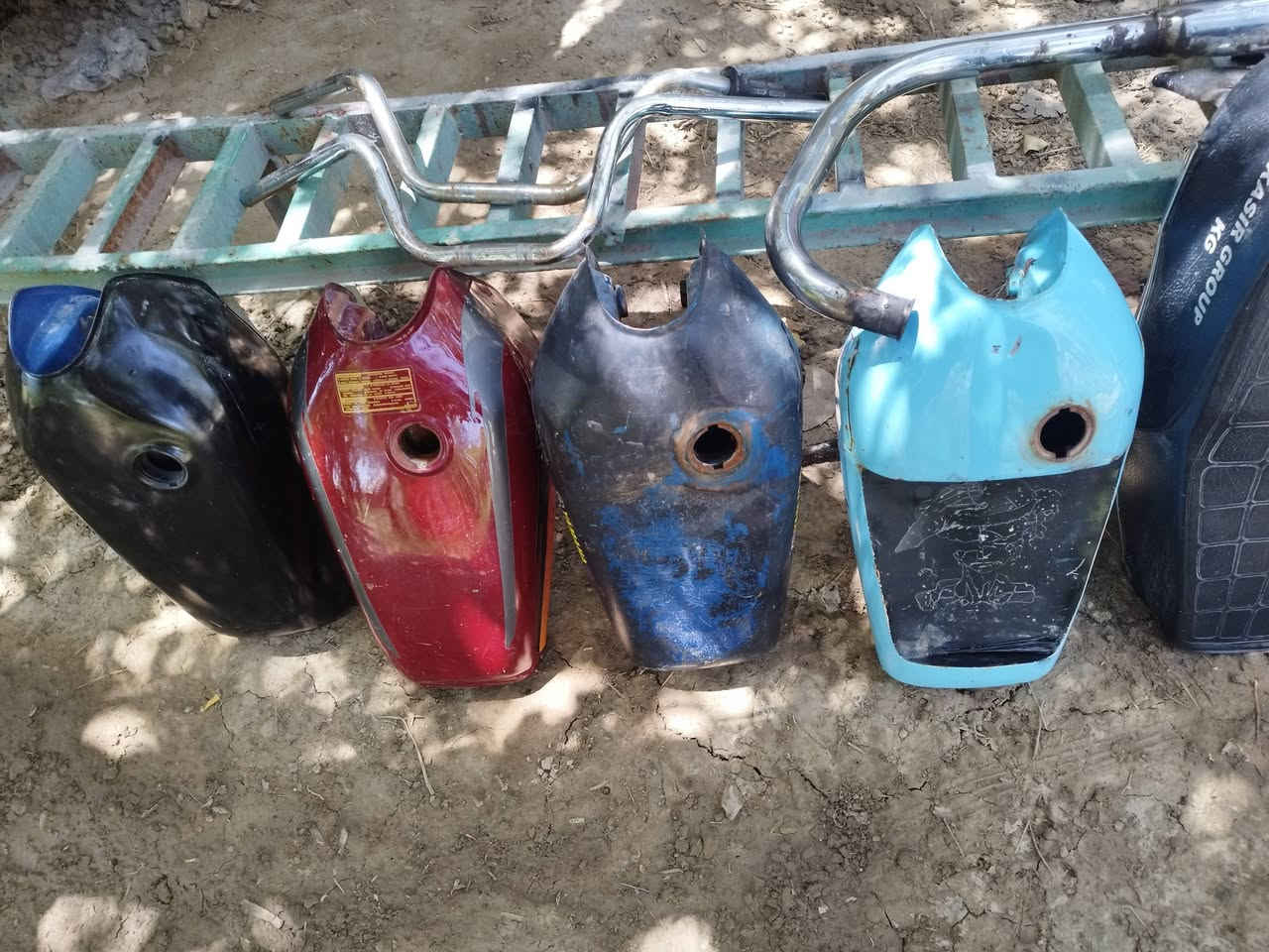 سلام عليكم  غراض دراجه للبيع لغراض نصهن جدد ولمكينه عيزه بس بستم مكاني حله متواجد خاص«(سعر ١٦٠قفل)»


**إذا كنت صاحب هذا الإعلان وتريد حذفه لأي سبب، رجاءا أرسل رسالة إلى الدعم الفني**