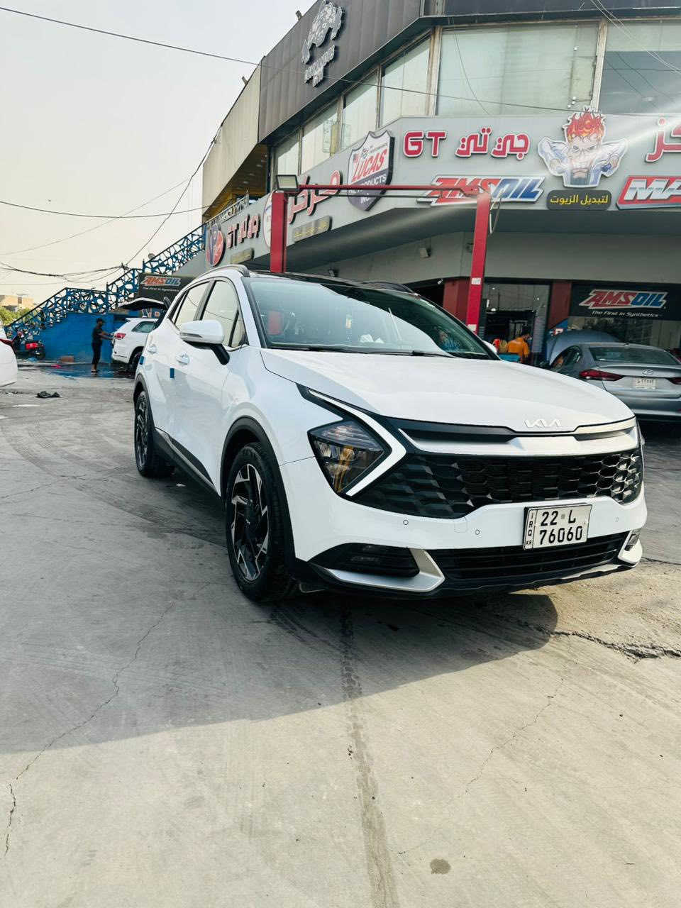 كباتن الفلوس والسيارة جوة مداس اصغر واحد بيكم واني ممنون سعر رخيص لتعبني 🙏💙
سبورتج 2023 خليجي رقم اربيل مميز 
ماشية 57 كيلو متر 
فول موصفات بانوراما 
ملاحظة (السيارحة حولب بيهة البنيد والتكم قليل قمارة بانوراما مابيهة شي وبيهة بارد بالباب الخلفي الي بصف السايق وبيهة بارد كد تلث اسابع بالجاملغ الامامي اليسرة 
السيارة استخدام شخصي مال بيت )
بأسمي شخصيا مو بأسم شركة ✅

سعرها 21500 ✅✅✅ والله ماخذهة 25 
مكاني بغداد البلديات 
***********
