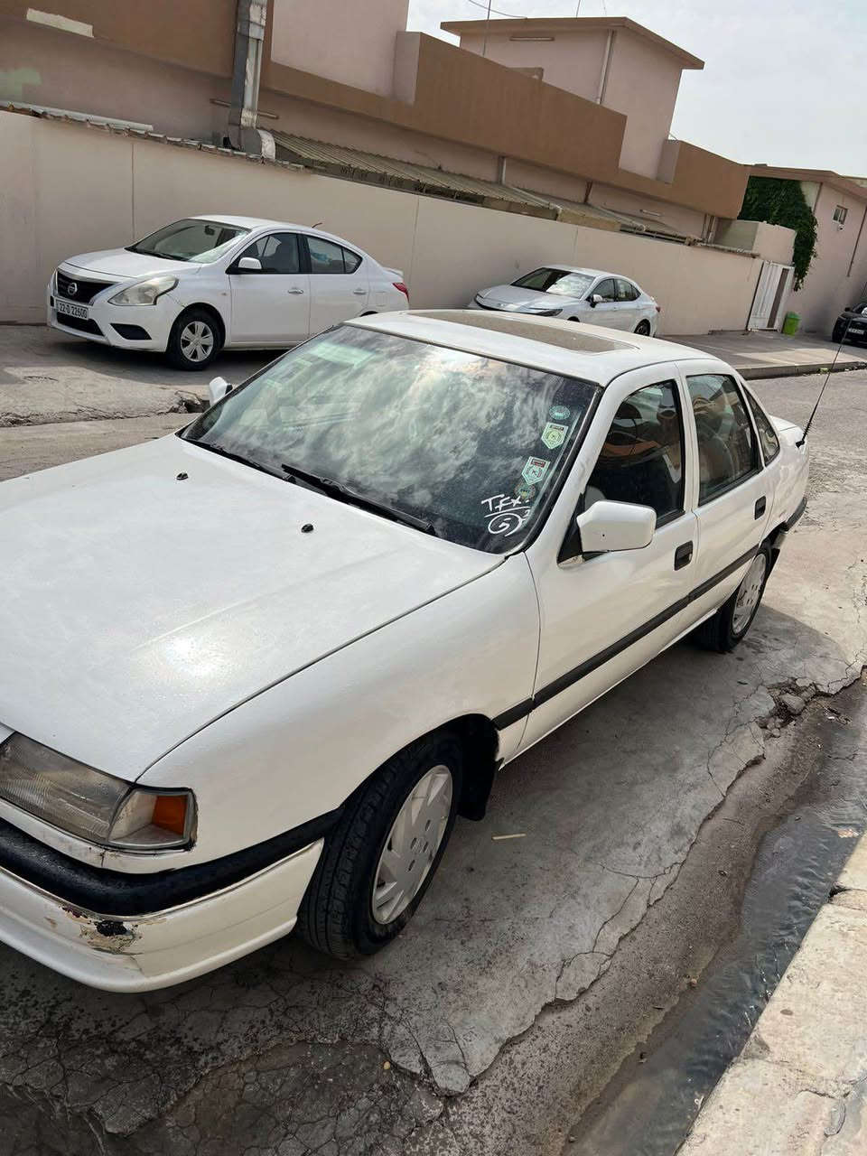 فيكترا مؤديل 1994 ، سبوخ عام بي لدران و وه ر كه ران ، سه نه وي نويه تا 2030 ، مالى دؤسته تابليي خاوينه ، 4تايه ي نويي له سه ره ، مه كينه 18 كير عادي ، غاز و به نزينه ده بل تانكي 
*********** أربيل, العراق
