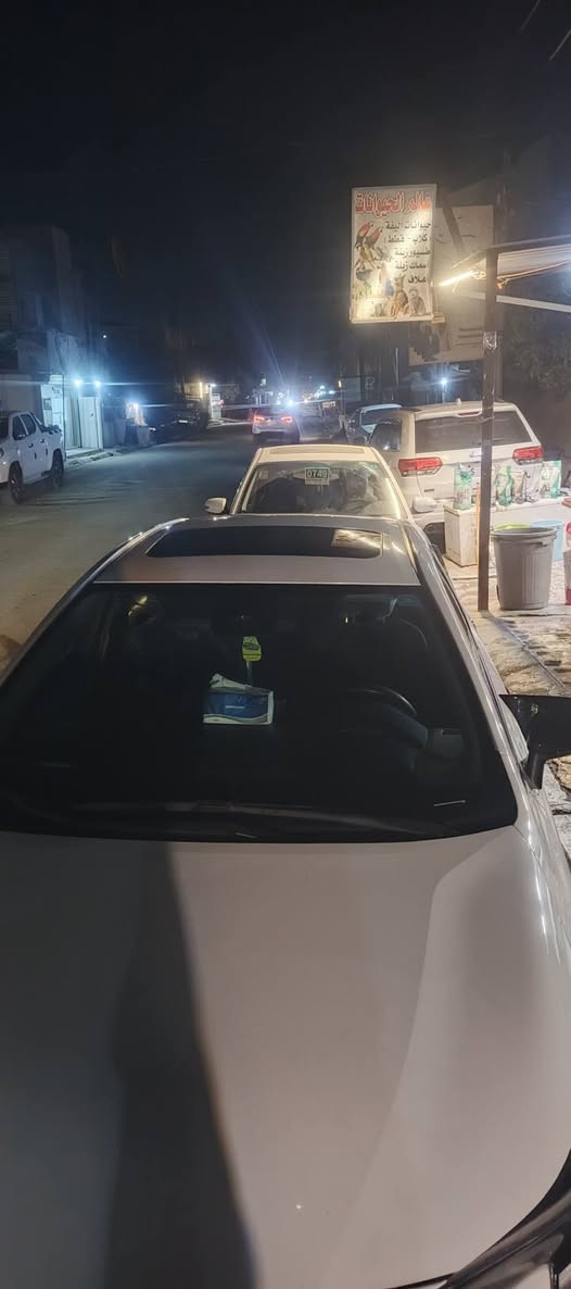 السلام عليكم كورلا ٢٠٢٤ شكل الامريكي 
السيارة مكفوله كفاله عامه من كولشي
السيارة ماشيه ٢١ الف فقط على وضع الشركه
مواصفات معروفه شاشه كاربلي 
فتحة سقف سلايت
تبريد قطعتين
تحديد مسار 
سياقه ذاتيه
ارضيات ريزبلاي حاضره
عليها سستم سوادات 
الجام السيارة بالكامل مغلف حراري
توقف ذاتي 
وكل غراضها مال الشركه موجودة ارضيات 
وباقي المواصفات المعروفه 
السعر ١٥٠ وبين شي بسيط
العنوان بغداد البياع حي المواصلات نهاية شارع قطر الندى
*********** بغداد, العراق
