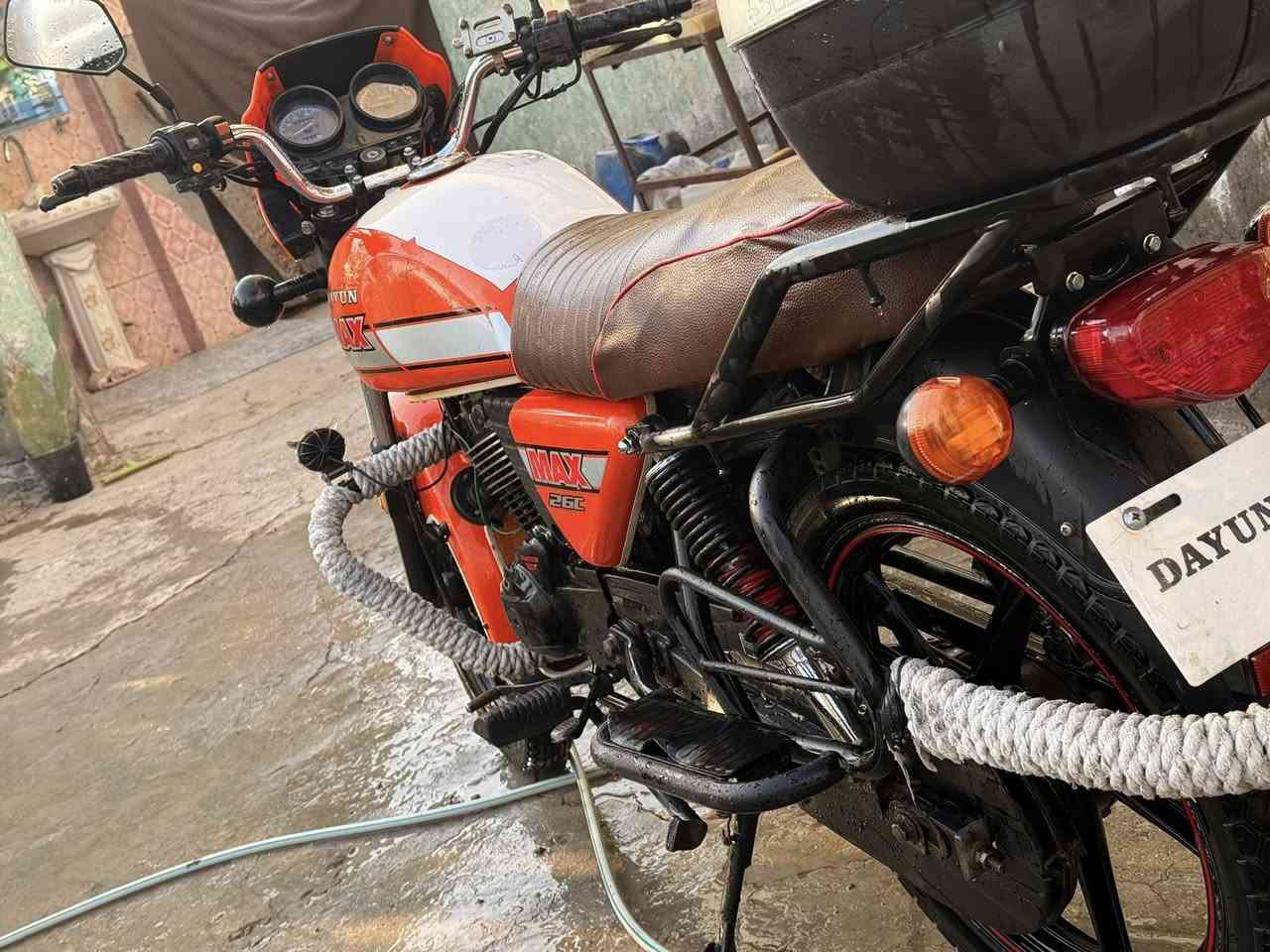 السلام عليكم دراجه دايوان للبيع موديل ٢٣رقم بابل السعر مليونين وبيه مجال قليل المكان بابل ***********
