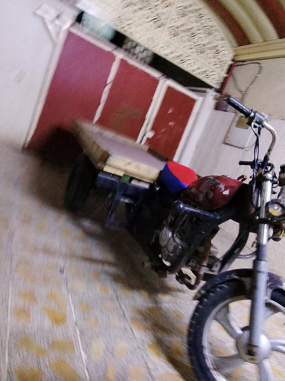 السلام عليكم ستوته للبيع موديل 25 الماكينه المكان موصل حي التامين السعر850 الرقم ***********
