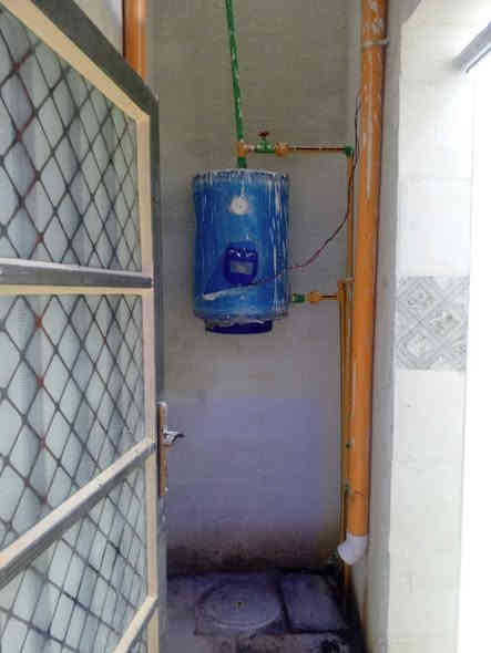 السلام عليكم ورحمه الله وبركاته تحيه طيبه يعلن مكتب عقارات النور الذهبي عن توفر لدينا بيت للبيع مساحه ١٠٠م ابي الخصيب ابو كوصره وقف سني يحتوي على غرفتين نوم وصاله ومطبخ وديوان صحيات لبيت صب كونكريت قرب سنتر طاهه وقف الرض مسجله بناء جديد سعر ٥٥ مليون وبيهه مجال زياره المكتب ابو الجوزي مجاور معمل الجابري للسخانات نستقبل كافات العروض العقاريه البيت تسليم مفتاح *********** ***********
