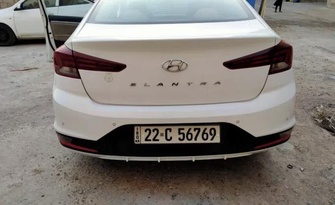 السلام عليكم هونداي النترا للبيع موديل 19شكل20 المواصفات فول 1/1 السياره مكفوله ماعدى شخط بالجاملغ والباب ومسحوب كرت وبيها حالوب خفيف والباقي كفاله السياره حلوه أحله من الصور رقم شمالي الجديد انكليزي وسنويه جديده هزه جديده لغاية 2030 بسمي حصرآ السياره جاهزه من كل النواحي 
السعر 155وبيه مجال
للتواصل ***********
