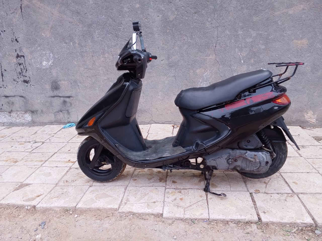 سلام عليكم 
فراشة 🦋 
فحل مقدم دسك
دراجه حاوية
مامفتوح برغي بيها شرط 
كفرات كله بلاد مو تجاري 
لايت زنون 
تايرات جيلاتين جدد
كهربائيات كلها شغاله 
نگره سلف هندر
بريك وره گدام 
المكينه خرسه جديده كلش 
للبيع مكاني نجف ***********
