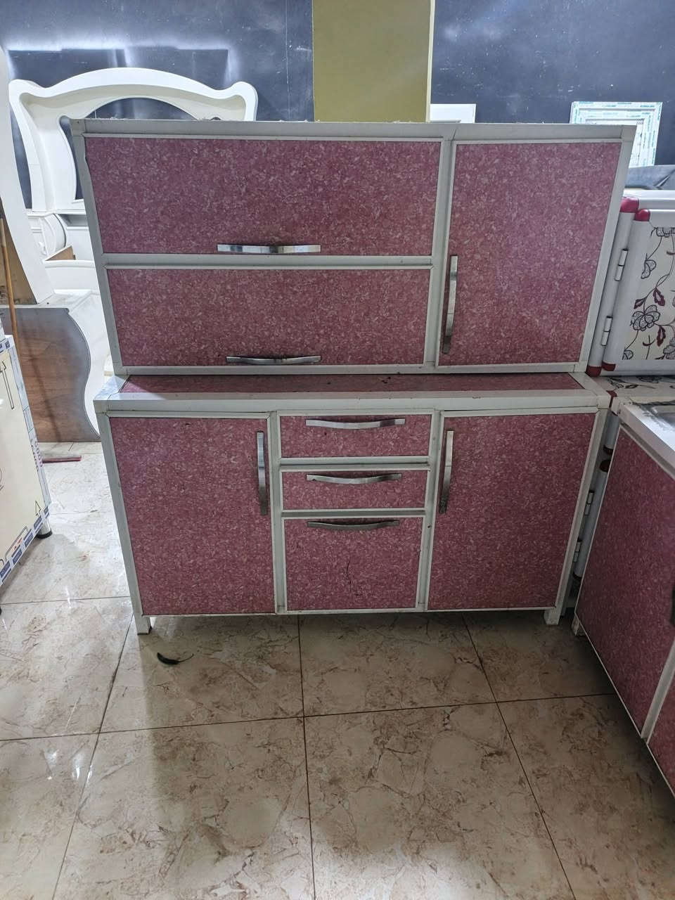 للبيع مستخدم
كاونتر 3 قطع مترين 
السنك متر 10 الاتصال
العنوان جمعية الامام مقابل مستوصف الزهراء للاتصال ‏‪***********‬‏
