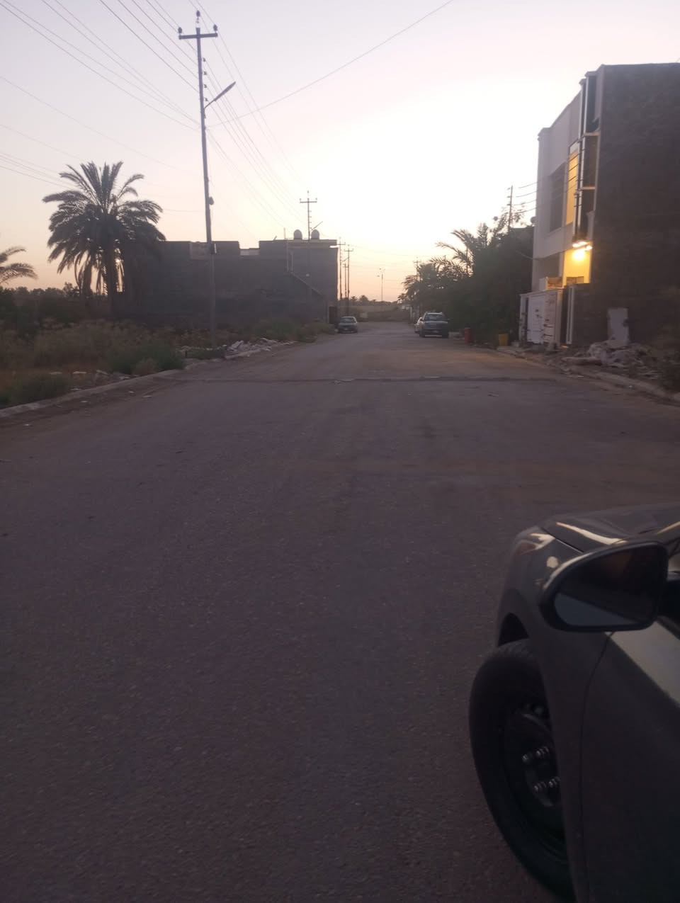 السلام عليكم بيت للبيع مساحه 85متر قاط واحد شارع 13م بحي الحسين الشارع الاول مجاري تبليط 
***********
