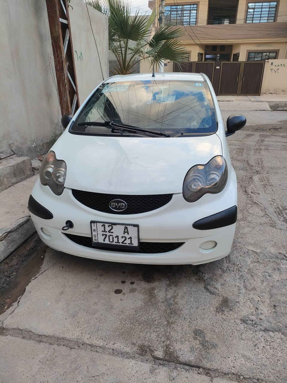 BYD f0
مديل 12 
بدون ضرر ولا صبغ سياره بلادي ماشيه 85الف 
كير ومحرك شرط
جمات كهرب 
كهربائيات كلها شغاله 
طخم ورا وكدام جديد 
ستيرن جديد 
تايرات جديدة 
رقم دولي جديد 
سنويه 2030 شهر ال12
كابون بانزين بيها  عضم 
شرط التحويل 
السعر 40 وبيها مجال 
***********
***********
