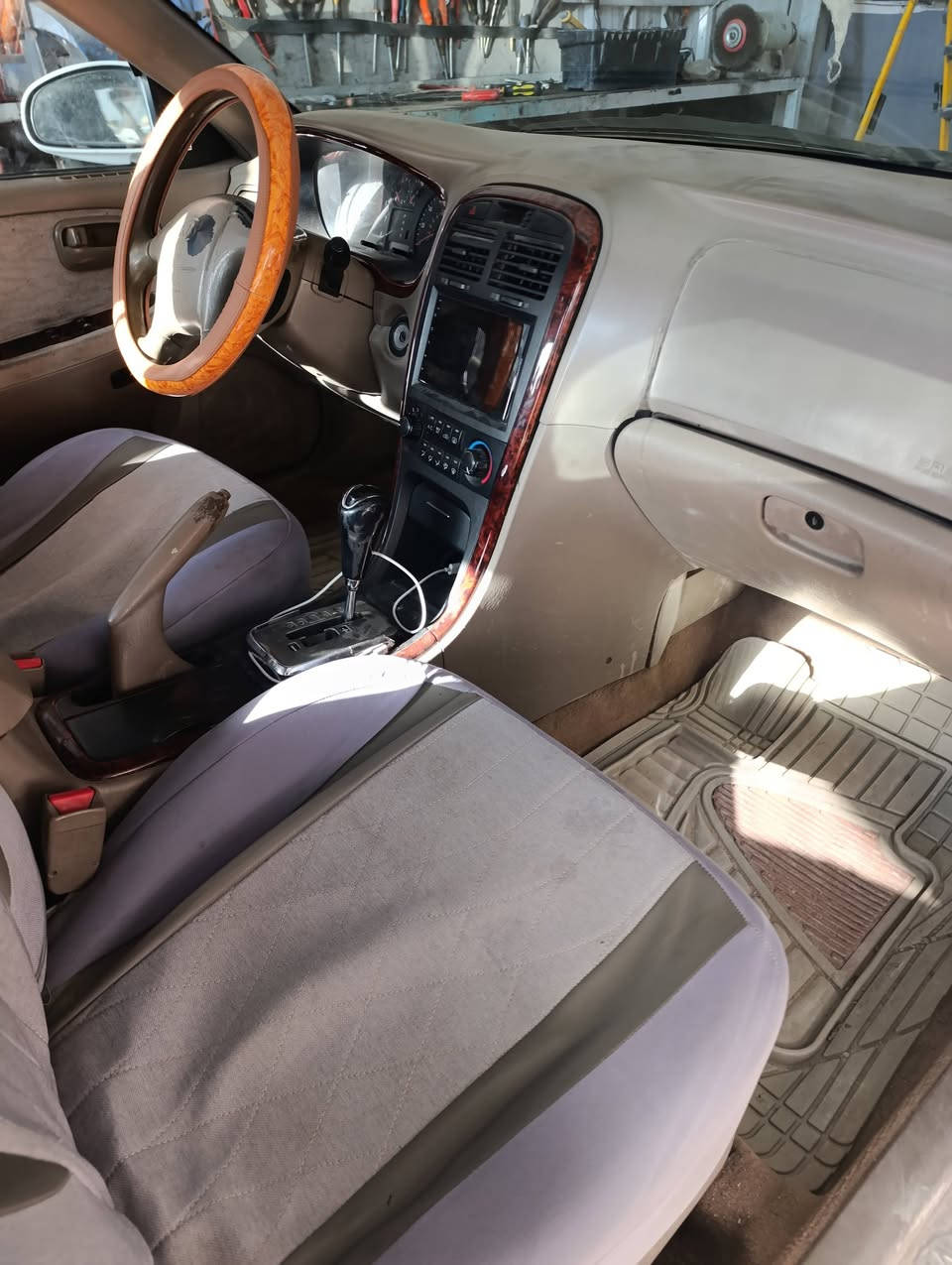 كيا اوبتما ٢٠٠٥ وارد امريكي مصبوغ عام جماليه حادثه جاملغ امامي ايمن . سياره جاهزه  كير محرك تبريد كله تمام صدر مبدله جديد . بيع او مراوس بيك اب دبل قماره حصرا 
*********** / ***********
