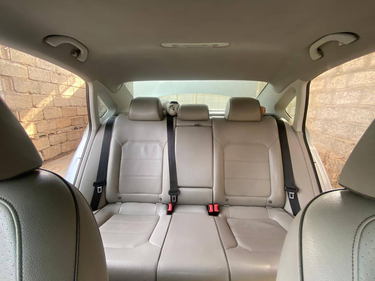 السلام عليكم
فولكس واجن باسات 

موديل  2016 se 
مكينه 18 توربو 4 سلندر ما مفتوح 

لايوجد ضرر فقط بونيد سرقه 

مواصفات 
كاميرا خلفيه 

كشنات جلد 

تبريد قطعتين 

كشنات تدفئه 

سنويه جديده + بطاقه بنزين 

سياره فول مواصفات مال بيت 
عنوان كركوك 

سعر (180) 

للاستفسار الاتصال على هذا الرقم 

***********
