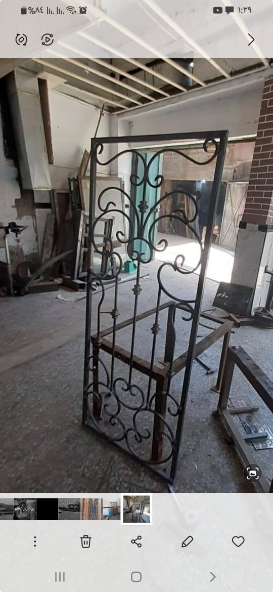 السلام عليكم آني حداد جانب من شغلي مكاني بغداد شارع السباع ***********
