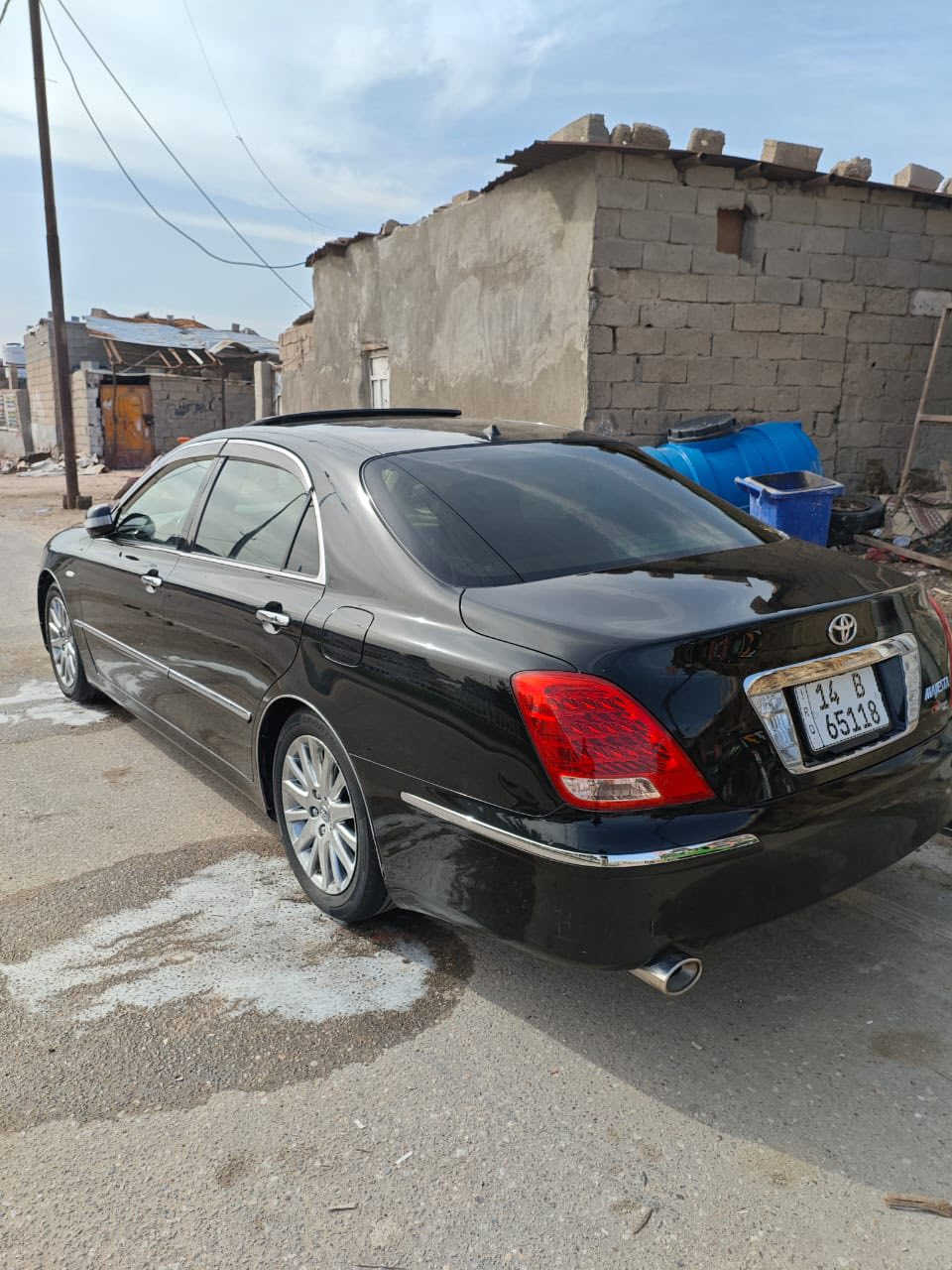 للبيع تيوتا كرون ماجستا V8
5 دكم وفتحة فول 2007 
جوبلس تصعيد وتنزيل 
محرك 8 سلندر اقتصادي وضعيات قيادة سبورت 
كير 6 نمر 
سيارة كرستال بصمة رصاصي 
بردة خلفية كهربائية اوتو 
كشنات كهرباء 
ستيرن كهرباء تحكم ستيرن مع كروز سرعة 
كامرة خلفية دوارة 
سيدي خزن ميموري 
تركشن مانع انزلاق 
وبعد بيها اهواي مواصفات السيارة فول عدا الجلد 
فتحة سلايت روف 
رقم بصرة دولي الجديد سيارة جاهزة بسمي تحويل ثاني يوم 
لون اسود 
اي استفسار خاص وتساب اتصال 
***********
هادي المنصوري بصرة قضاء الفاو
