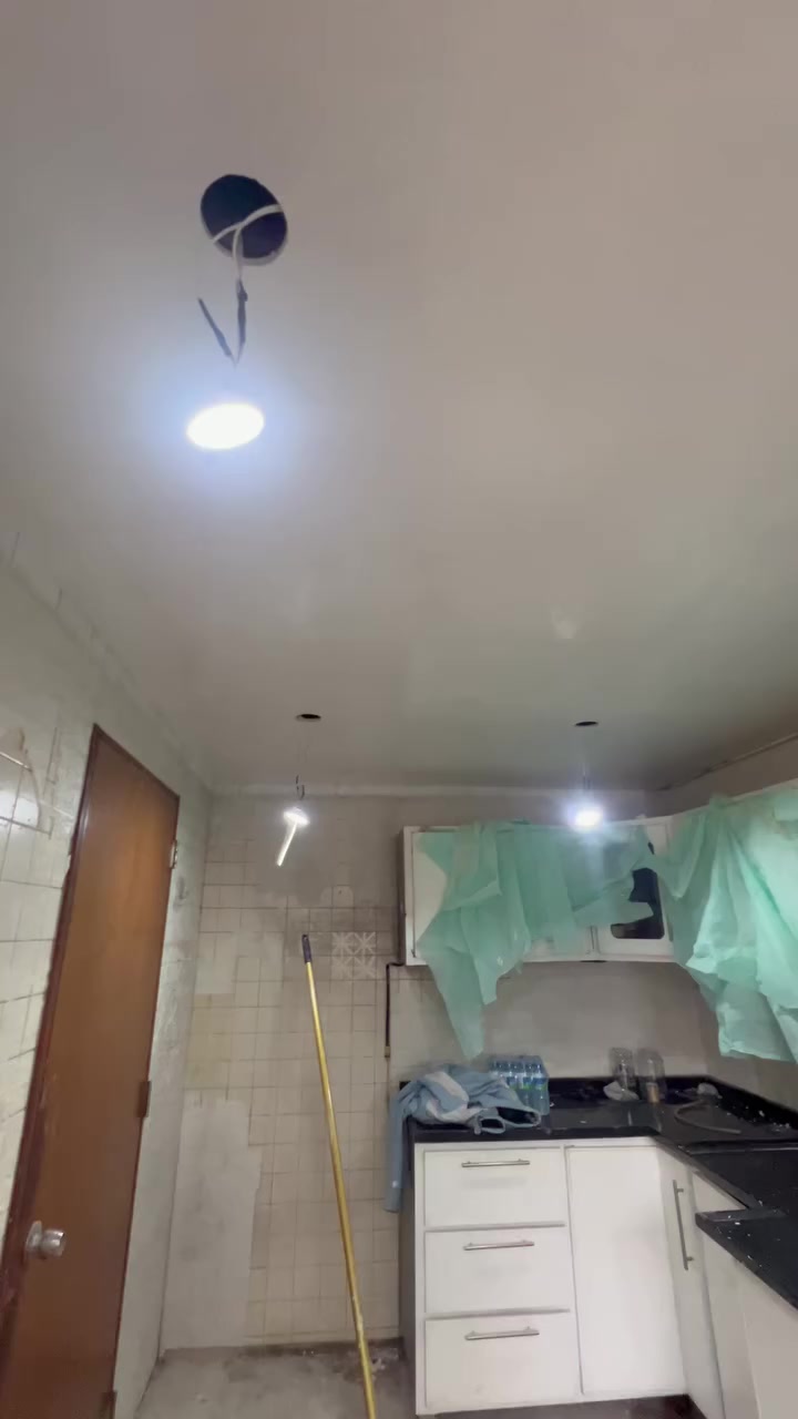 صباغ دور وشقق وشتغل جميع ديكورات

 ‭0775 628 4443‬
