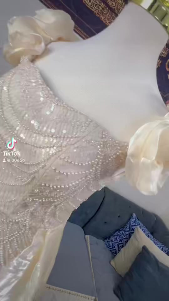 فستان من شي ان ماركة faeriesty شغل يدوي من فوك للنهاية مال مناسباات يجنن بالليبل 😭
القياس ميديم وبي قياطين من ورا يتصغر ويتكبر
صورته بالموقع اول تعليق
ادمن 💙💙


**إذا كنت صاحب هذا الإعلان وتريد حذفه لأي سبب، رجاءا أرسل رسالة إلى الدعم الفني**