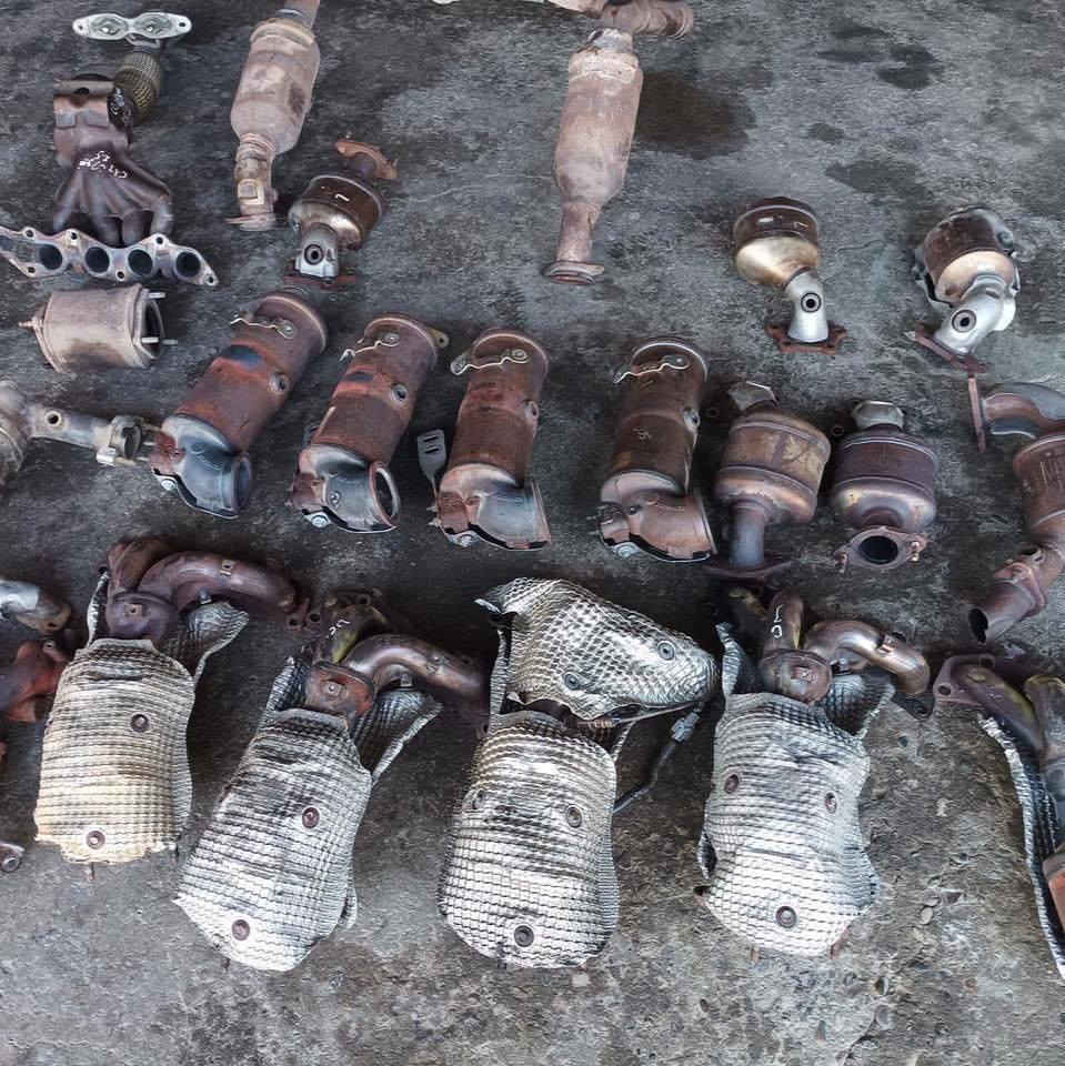 بيع وشراء جميع انواع الصالنصات والحجر البيئه لكافه انواع السيارات الوارد الامريكي والياباني الماني والصيني والايراني والفرنسي متواجدين في كل انحاء العراق الفرع الرئيسي في بغداد وبيع صالنصات ودكشنات لجميع السيارات وشراء الحجر البيئه المستخدم والغير المستخدم للتواصل معنا عبر الرقم الاتي
 واتساب ***********
واتساب ***********
بادارة حجي كاظم 
@الجميع
