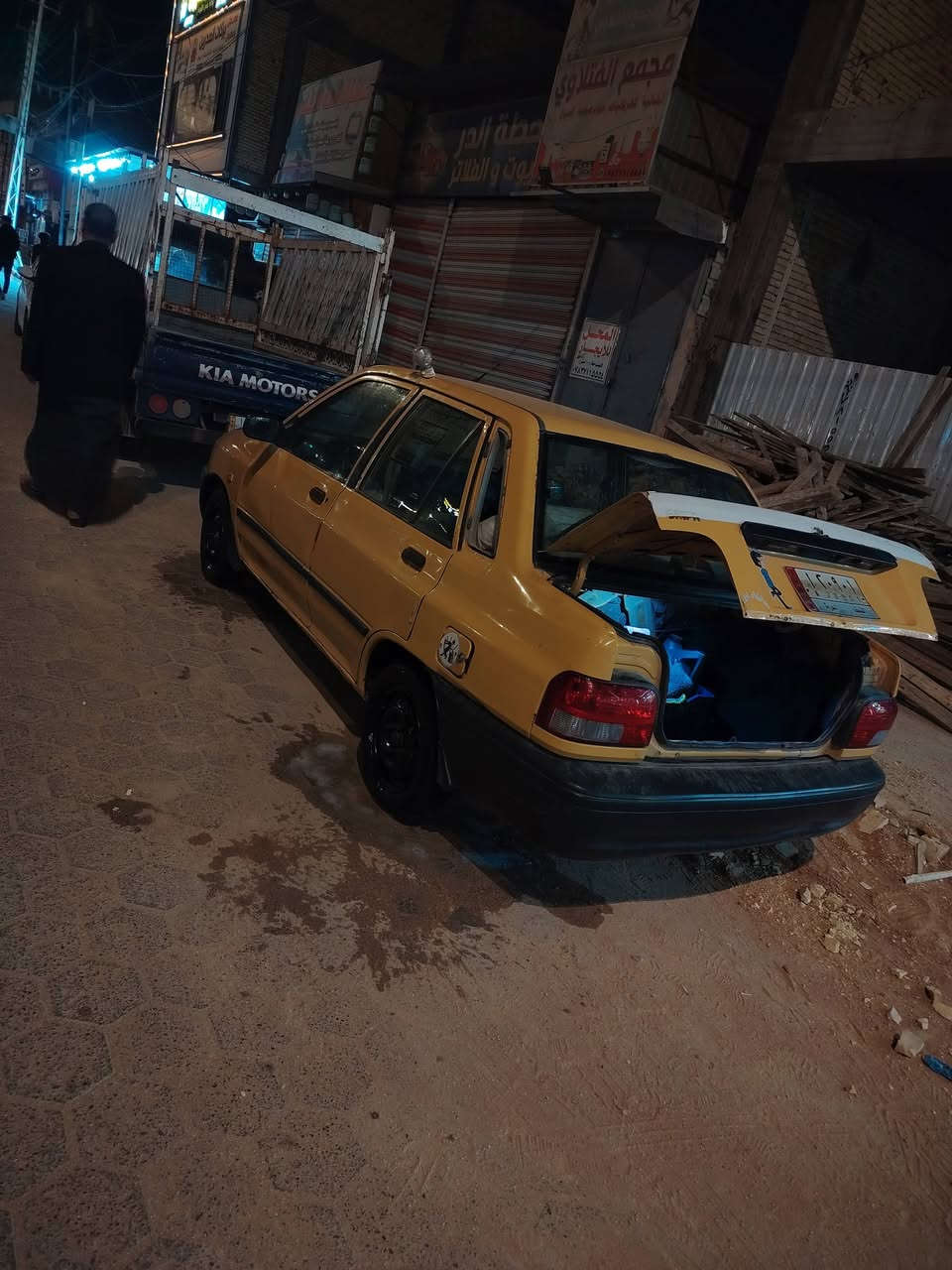 السلام عليكم سايبه للبيع مديل ١٣ كير ومكينه صارلي ٣ ايام من شديتهن شواصي واحد معمر وثاني بلادي بركيتات كفاله سيارة جهازه على اخر حبابه كهربائيات كله شغال تبريد عوزه غاز تتفئه شغاله مكاني نجف حي ميسان سعر ٢٦ وبيه مجال قليل عليه غرمات ٢٠٠ ينزلن من سعره سنويه ل٢٨ مداور شوكت ميعجبك رقمي ***********
