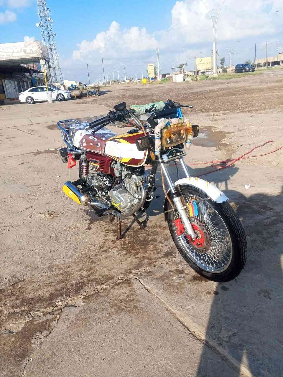 السلام عليكم ما طور تايكر موديل 24كله شغال وشرط والمحرك شرط ماطور فول شرط ربع ما تصرف عليه هاذه رقمي ***********
