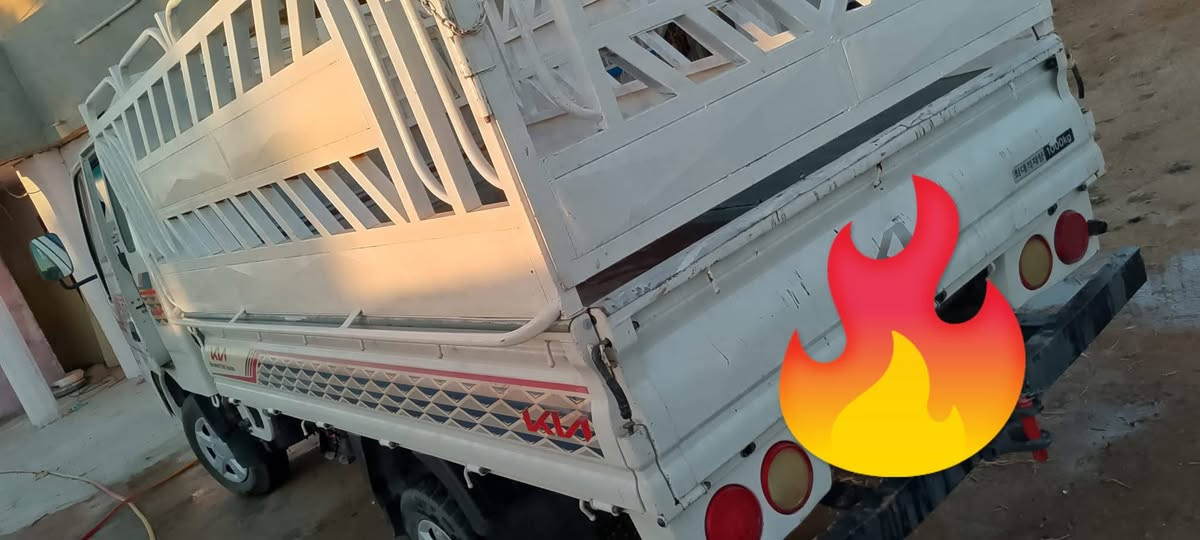 كيا فونتيرا 98للبيع السياره بلاديه اصوليه راعيها ماندله رقم بغداد اسود محرك جديد اشاصي بيه كسور ومضبط كهربايات شغاله تدفئة تبريد جاهزه مالت شغل السعر 35 العنوان ربيعه *********** بيه وتساب اتصال
