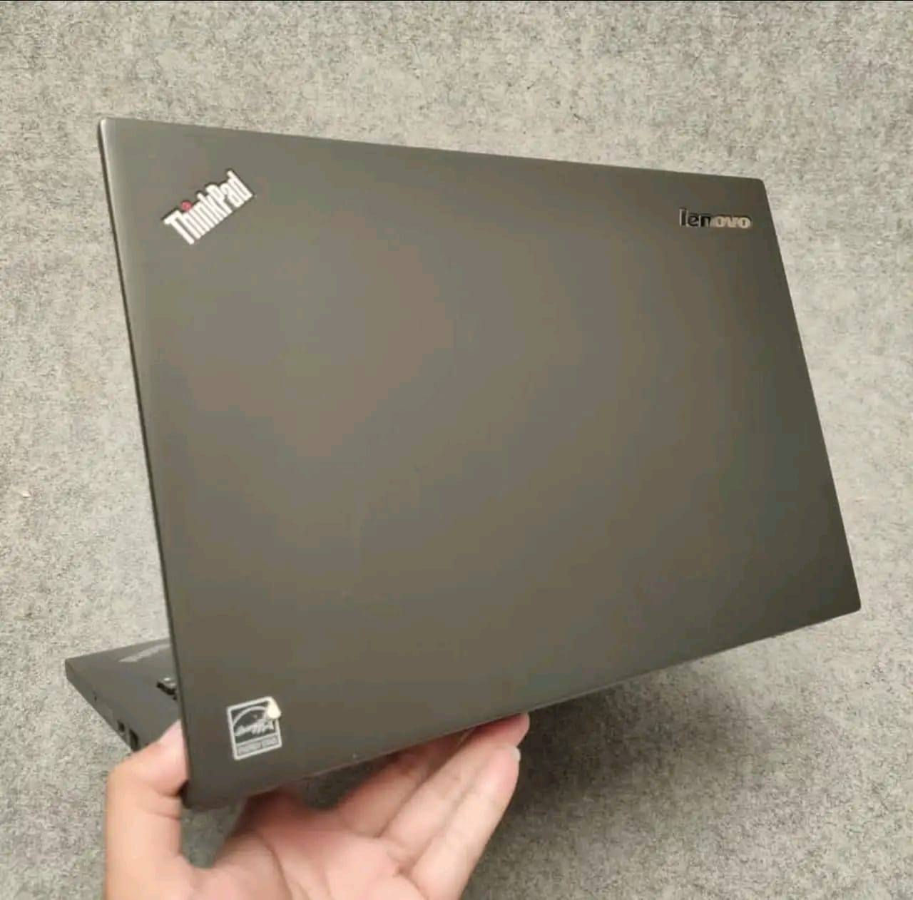 لابتوب لينوفو core i5 شاشه لمس للبيع
المعالج core i5 الجيل الرابع
رام 12 كيكا
هارد 256 كيكا SSd
كرت الشاشه  Intel Uhd 520 حجم 6 كيكا
الشاشه حجم 14 انج ضد التوهج  لمس
باتري ليثيوم 6 خلايا  شحن سريع 65 واط والباطرية  ممتازه
كامره دقة hd
الحاسبه كلش نضيفه وحلوه
السعر 215 الف


**إذا كنت صاحب هذا الإعلان وتريد حذفه لأي سبب، رجاءا أرسل رسالة إلى الدعم الفني**