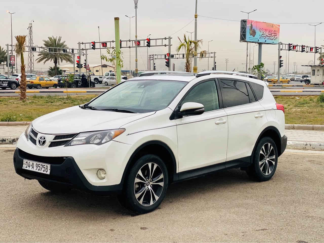 راف 4مديل 2015امريكي حادث جاملغ وبنيد فقط بدون داخل  والباقي كفاله من الضربه والتبديل بيه مكانات صبغ اثر تكشير وعندي تصوير قبل الصبغ السياره فول ليمتد فتحه بصمه تشقيل بصمه ابواب رادار جانبي كشنات جلد وكهربائي تدفئه كشنات جنطه كهربائي اشاير بالمري نضام سبورت  مانع انزلاق السعر 128مع مجال للأستفسار ***********السياره جاهزه حداديه تخم تاير محرك وكير مكفولات محرك 4سلندر 2500تبريد جاهز رقم دولي باسمي  سنويه مجدده مكان السياره كربلاء مكلف بالنشر كربلاء, العراق
