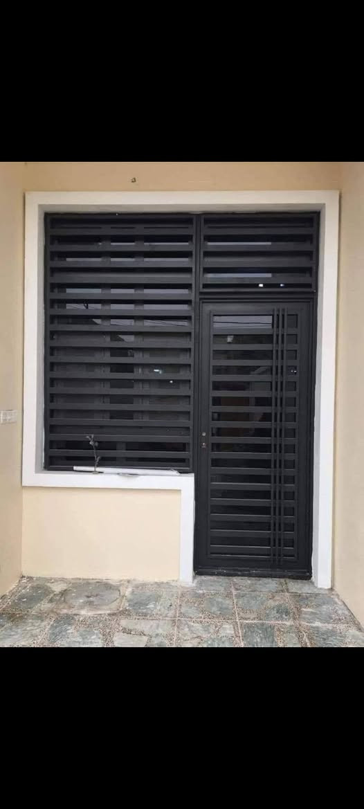 سلام عليكم محلات الجوهرة لتركيب الزجاج وتنضيف شبابيك وصبغ تركيب الزجاج للبيوت  والمباني جملة ومفرد رقم الهاتف/***********
