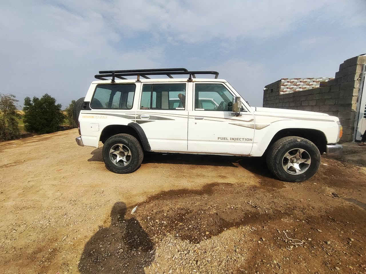 نيسان بترول مديل 1997 رقم بصرة سيارة بلادية لا تعمير ولا معجون فقط صبغ حزام للجمالية  حدادية جديدة تخم تاير جديد  فور ويل شغال محرك بانزين 4200 تبريد ثلج  كهربائيات كلهة شغالة سيارة جاهزة 

مكان ميسان. علي الشرقي 
السعر 60 وبي مجال قليل
***********
