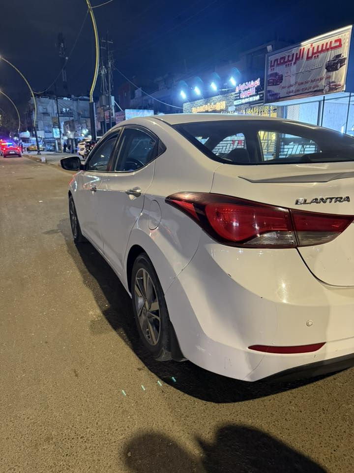 السلام عليكم
سياره النترا 2014 
خليجيه مكفوله ماعدا خمسة اصابع صبغ بالباب سايق
فول مواصفات ماعدا البصمة
مري شفط
رقم انكليزي جديد 
داخل صاج 
تخم تايرات جديد
تبريد جديد
حداديه امامية وخلفية جديدة
السياره نظيفه جدا واحلى من الصور
سعرها 128 وبيها مجال حك الجيه
رقم الهاتف
***********
المكان بغداد حي القاهره
