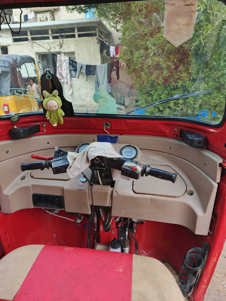 السلام عليكم تكتك للبيع ارقام سنويه باسمي بها بالضربه بال 5 750 موديل 18 بغداد البنوك ***********
