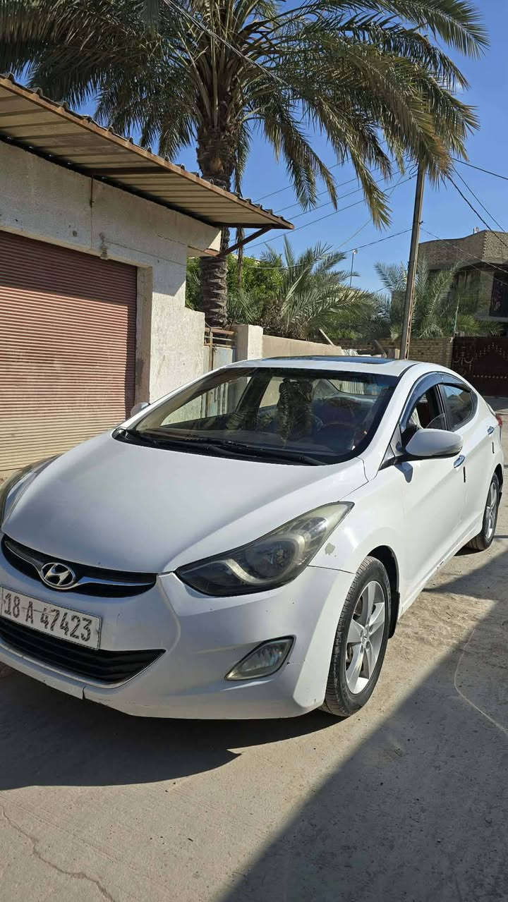 الالنترا 2014 وارد خليجي سونار مرفوق مع الصور مكينه كير حداديه تبريد مكفولة
مكينه 1800 شرط تحويل مباشر مكان السياره الحله 
السعر 118 بيه مجال بسيط ***********
