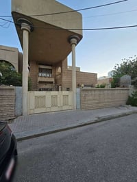 دار للبيع • ٢٥٠م • طابو ملك صرف