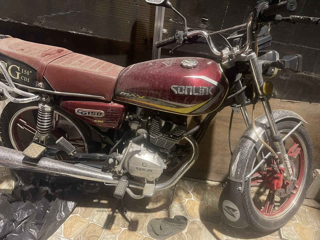 دراجة سيفان سونلنك٢٠٢٣ شبه زيرو مضمومه اوراق معرض النور سعر 650بيها مجال مكان بغداد حي جهاد ***********
