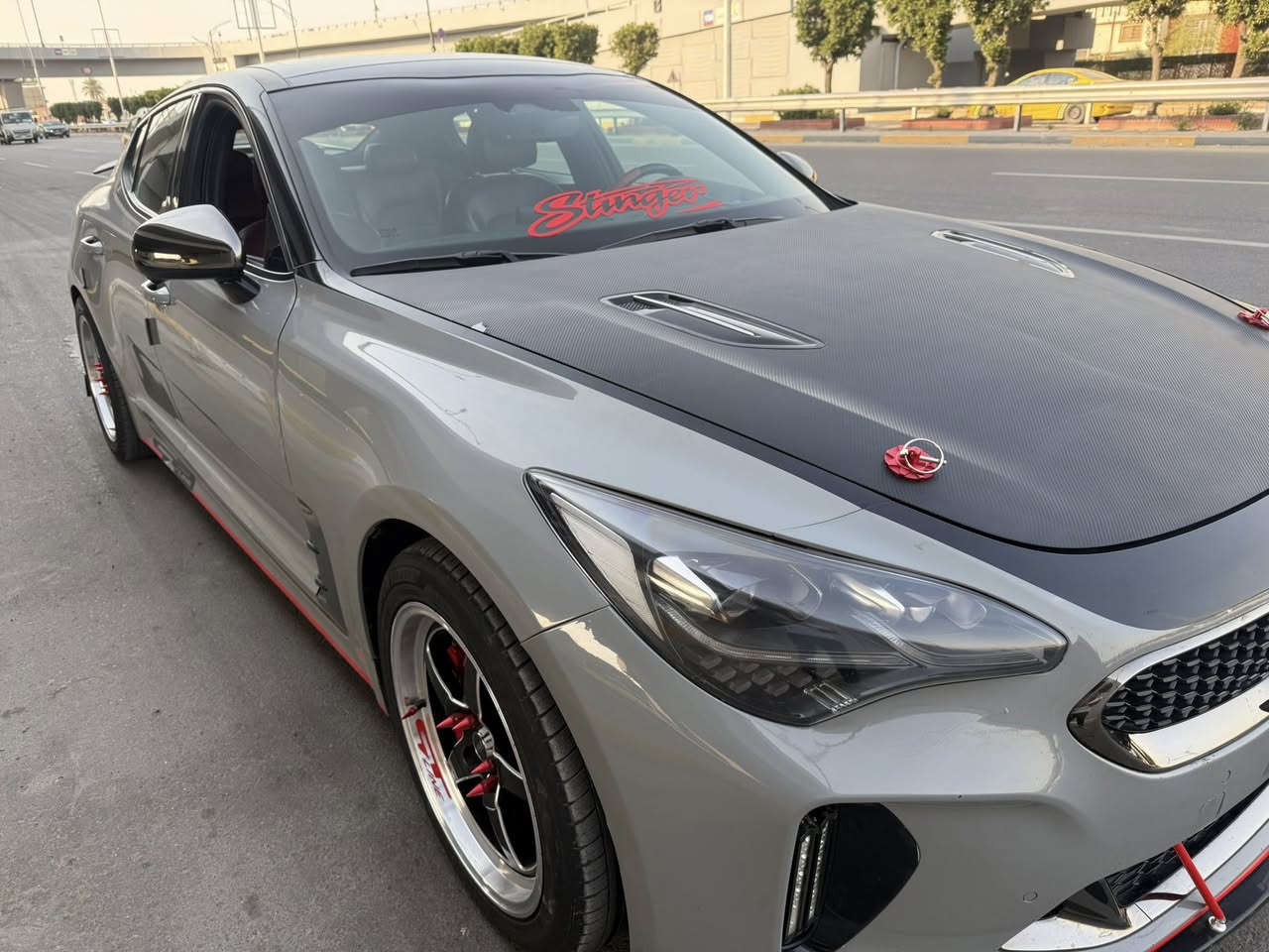 سلام عليكم كيا ستنكر موديل 2022 وارد امريكي بيها جاملغ وبنيد فقط السيارة فول مواصفات بنرامة شاشة خمس كامرات رادرات جلد كراسي كهرباء تدفاء تبريد جنطة كهرباء تشغيل عن بعد قطعتين تبريد السيارة V6 السيارة جاهزة من كير محرك صدر تبريد تخم تاير العنوان بغداد السعر 185 وبيها مجال للاستفسار الرقم ***********
