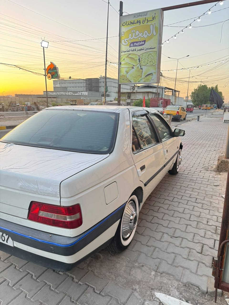 السلام عليكم من رخصت مدير الكروب بيجو جي اكس 405 كير ومكينه فرنسي جدد تبريد ثلج تخم تاير وياله جدد صدر امامي وخلفي نضيف باتري جديد كهربائات كله شغاله السياره دواير الخلفيه مصلحه وخشم الجاملغ تلث اصابع فقط دوشمه رقم بغداد دولي هزه جديده ابيع بعقد مروري عنوان الحسينيه مال راجديه غير متواجد على فيس السعر 41بيهه مجال بصيط ***********
