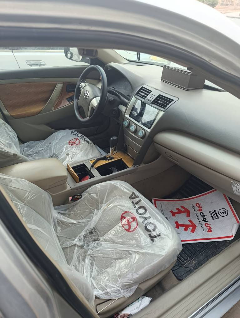 سياره كامري جاهزه وارد خليجي
جاهزه على ايدي 
تخم تايرات، بطاريه، داينمو، حداديه نافضها نفض نصبتها تخبل
كير مكفول 100%
محرك مكفول 100%
جفيتها على صفحه العبري وكلش خفيفه ما مأثره ومصبوغه عام
صارلها سنتين عندي بأسمي 
نقصها كمبريسر منزله من سعر السياره
شرط التحويل، سياره ما ناقصها اي شي 
السعر 80 ورقه
رقمي *********** البصرة, العراق
