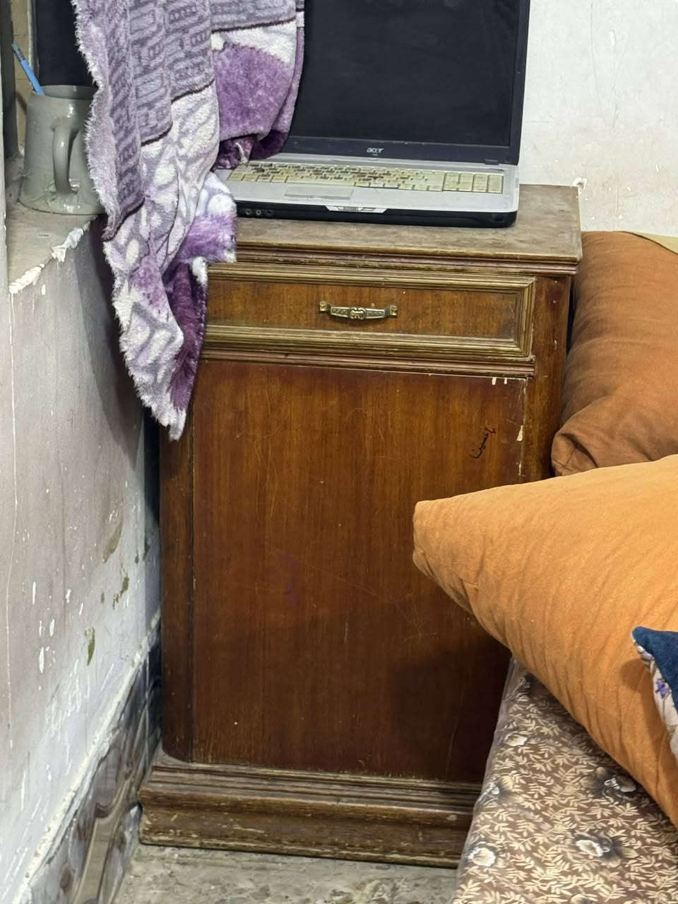 غرفه للبيع 5بيبان صاج  ميز مرايه وكوميديات وتخت جربايه كامله 300وكنتور بابين 50وقنفتين 150وقنفه وكرسي وياه 125وطباخ جديد 4عيون متنضدي 35وسبلت طنين شغال وتبريد 400


**إذا كنت صاحب هذا الإعلان وتريد حذفه لأي سبب، رجاءا أرسل رسالة إلى الدعم الفني**