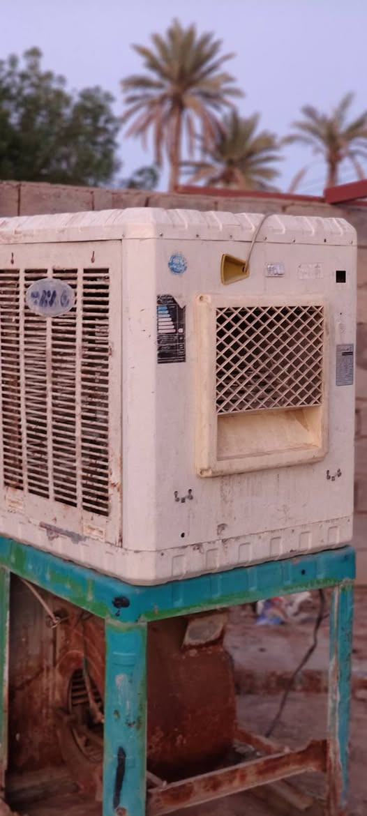 مبردات للبيع  الحديد وحده بيها ماطور ب125 والثانيه بدون ماطور ب50 والكومفيراا البلاستك ب85
مبردات للبيع  الحديد وحده بيها ماطور ب110 والثانيه بدون ماطور ب50 مع رافع قدره يشغل بيت كامل نضيفات بشكل  ***********
