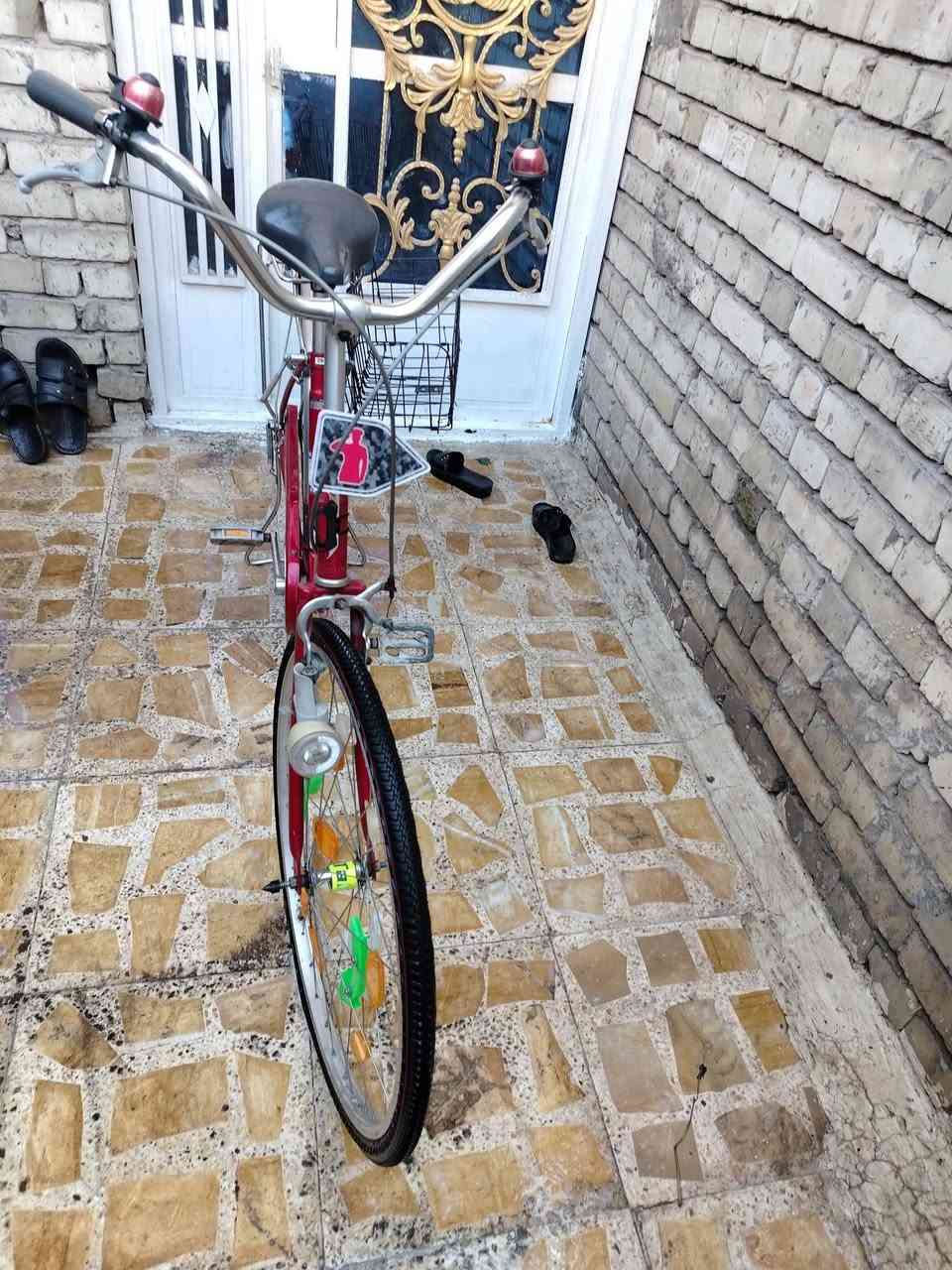 بايسكل بناتي حجم 26 للبيع او امراوس ابايك السعر85بي مجال قليل ***********
