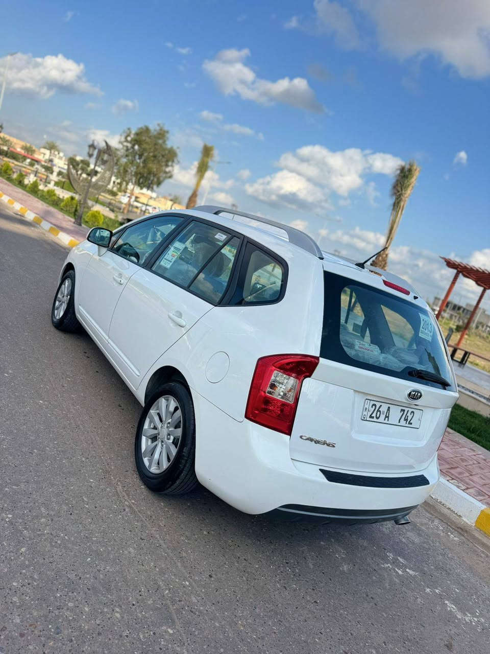 السلام عليكم…..
للبيع بسعر مناسب جداً 129$نقد..اعتذر عن الاقساط والوعده
كيا كارينز 2013 خليجي فوول وكفاله عاامه
لون ابيض ثلجي 
مواصفاتها معروفه….
سلايت فتحه سقف
داخل لونين صحراوي 
تحكم ستيرن فوول
كروس سرعه 
بلوجكترات 
7 راكب 
قطعتين تبريد
ويل كب بلادي وتخم تاير 
محرك 4 سلندر دووش شرط بدون فتح بدون عيب
كير اوتوماتيك بدون اي عيب 

سياره جاهزه من كلشي ربع دينار متحتاج 
مسويلها ادامه كامله …
محرك/كير/صدر/كهربائيات/دواخل كلها توب

🔺السياره كفاله عامه من الدعاميه للدعاميه بدون صبغ بدون حادث بدون بارد بدون تبديل بدون شخوط شرط الفحص وسونار 

رقم 26 صلاح الدين 3 ارقام مميز الجديد /سنويه جديده/تحويل ثاني يوم
السعر 129$..مكان السياره تكريت 
للاستفسار رقمي….
***********
***********
