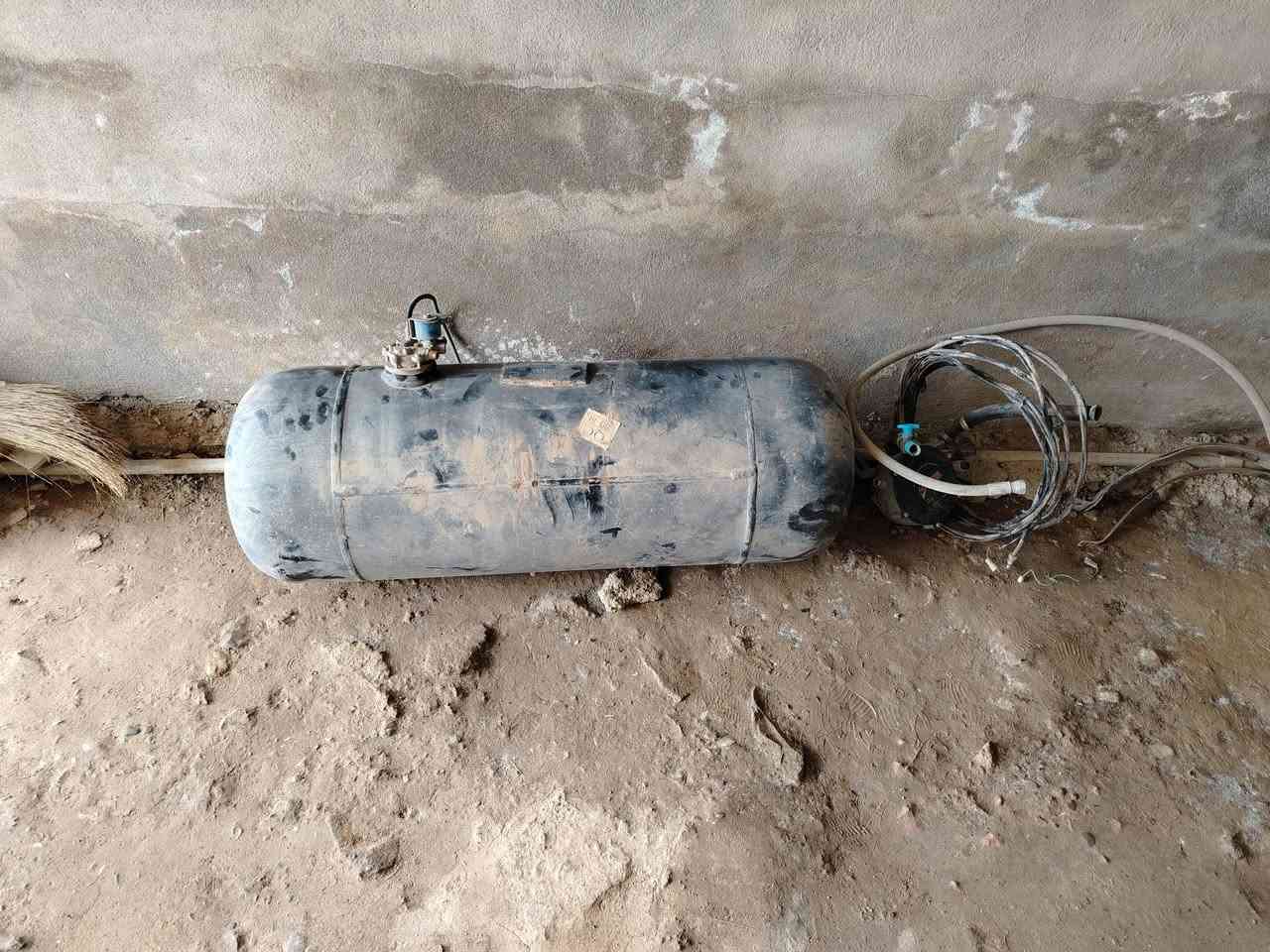 تانکی غازی ئیرانی 80 لیتر کامیل ئاشیەی ڵاگاڵا بۆ  فڕۆشتن ئەگەر مشتەری نیت سەری خۆموخۆشیت ماێشنە سحری 240 هەزارو محەمالا


**إذا كنت صاحب هذا الإعلان وتريد حذفه لأي سبب، رجاءا أرسل رسالة إلى الدعم الفني**