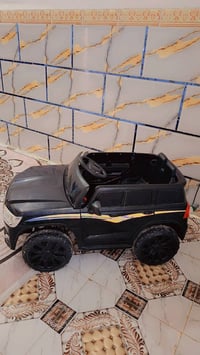 سيارة شحن • جديدة • مستعملة أقل شهر