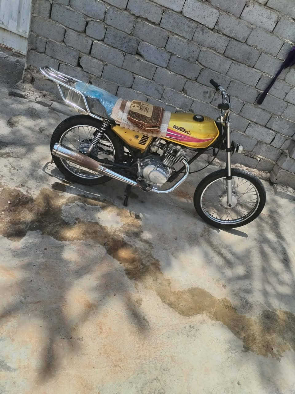 سلام عليكم دراجه نامه الدراجه خير من الله السعر 250او بيه مجال مكاني بابل المحاويل قريت البعلوان او هاذه رقمي ***********
