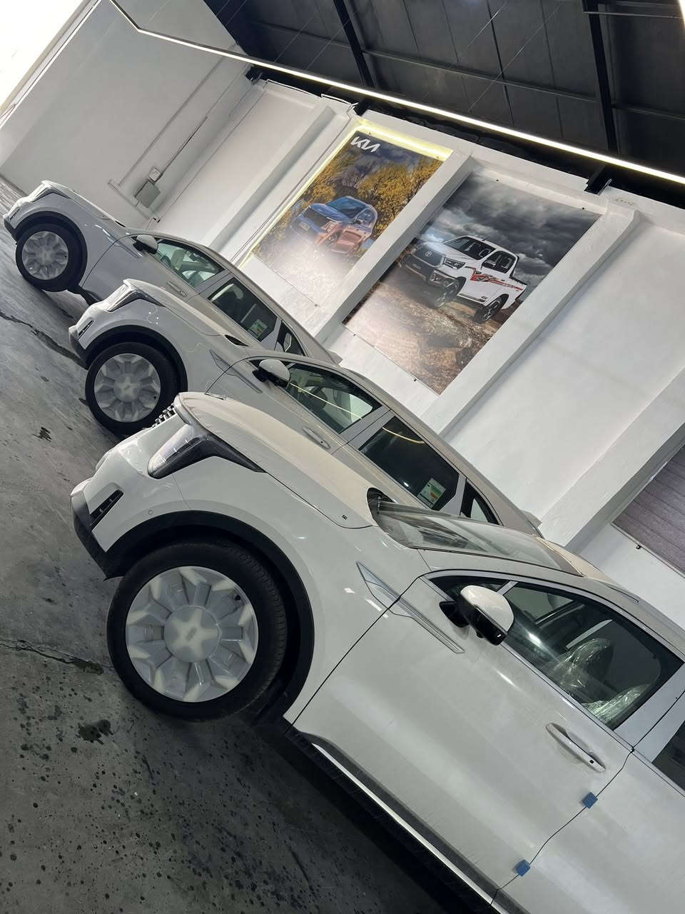 السلام عليكم
كيا لـ سورنتو 2026 الشكل الجديد 
الرقم بغداد 

فول مواصفات 

سياقه اليه 
ويل 20 
4 كامرات 360 درجه 
داتا شو 
قماره حديد 
مقاعد كهرباء مخمل 
7 راكب 
شحن واير ليس
كير ماوس 
محرك 6 سلندر 
حساسات امامي خلفي 
باب خلفي كهرباء 

واكيد السياره تابعه لضمان الدوليه العراقيه 
ضمان 5 سنوات او 100km + أربع تبديل زيت مجاني 

موقعنأ الأنبار الفلوجه _ قرب سيطرة _ الموظفين 

متواجدين من ساعه 8 صباحاً إلى 8 مساء 

لتواصل الرقام التأليه 
***********☎️
***********☎️

