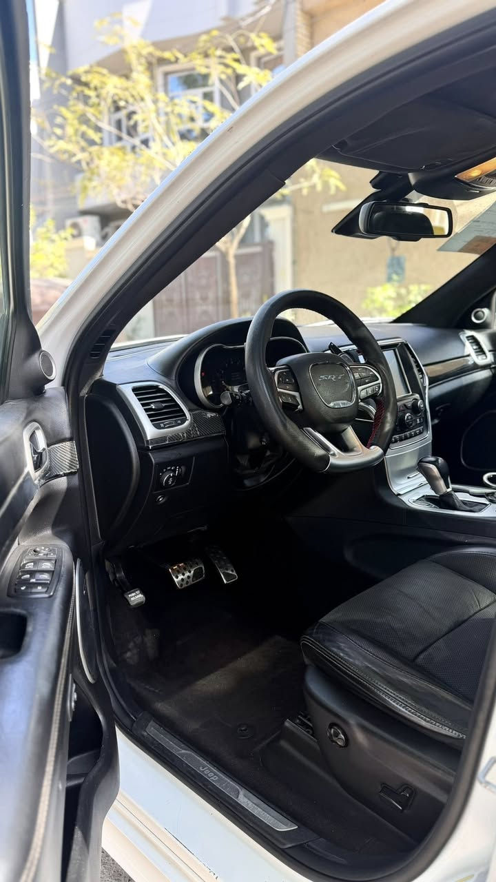 للبيع 🔥✨بسعر مميز 240💵ورقة وبيها مجال للشراي✨
جيب كراند شيروكي فئة SRT 🇺🇸
موديل 2016 حجم 6.4 👹السياره طبعا غنيه عن التعريف كله بلادي بدون برمجه ستوك SRT اصل طابع رياضي فول
١/١ للاخير اعلى موصفات بشركه جيب ماشية 120m
( المكينة البرتقالة المرغوبة 🟠 )
السياره وياها بصمتين بلاد وارضيات وجنطه كله بلاد وياهاا السياره 
رقم اربيل ( سنويه باسمي )  عليه ادامه كامله يم شركة jeep اي نقص مابيها الحمد اللّه ومسويله فحص ... السياره كندية مكفوله عدا  بيها تعديل بخشم البنيد ونصبغت ع كدها فقط بدون ايرباكات شواصي لغود كفالة عامة

مواصفات .....
بصمة
بانوراما
داخل قرميدي كنتارا
كشنات حضن
رادار امامي
اوتو بارك بلادي
شاشات خلفيه
رادارات جانبيه
كشنات الاماميه كهرباء
تدفئه وتبريد بالكشنات الاماميه
تدفئه بالكشنات الخلفيه
جنطه كهرباء
ستيرن كهرباء خزن
كشن السايق ميموري
الايتات الاماميه داينمك نظام MetaRex
كشافات زينون
فجوج ٤ بستم برمبوSRT
داخل كاربون فايبر بلاد
ماوس تحكم بالوضعيات القياده
LAUNCH نظام
SPORT ظام
TRACK .نظام
كير ١٠ نمر
شفتات ستيرن
شاشه كبيره حجم 8.5 أنج جميع الاوبشنات مفتوحه مري قلاب ع بك
تدفئه بالسترين
شغيل عن بعد عليه شوته AFE مغلفه تخم تاير جديد تويو حجم 315
نظام الصوت هارمن / كاردون
حساسات امامي
حساسات خلفي
كامره خلفيه دواره فول HD
قماره كنتارا نوعيه فاخره
تدفئه بالمري الجاميه
مري شفط
نظام ترحيب بالمري
اشاير بالمري
نطام ايكو
نطام تراكشن
عداد 300 سرعه مفتوحه
اخوان كل تفاصيل شرحته للتوضيح لان سياره هوايه بيه مواصفات وتفاصيل حلوه وغنيه عن تعريف وبدون نقص الحمد اللّٰه السياره 
الدعامية الامامية مصبوغه للجماليه فقط ماشيه 
120m
afe شوته
السيارة اي اضافات ماعليها بلاديه

📍مكان السيارة بغداد 

‏‎🔴 الي حاب يتصل هذا رقمي /*********** 
——————————————————
‏‎⚠️ 

——————————————————
#بيع_سيارتك #بيع #بغداد #معارض_بغداد  #اربيل #معارض #سيارات #سيارات_للبيع #سيارات_مستعملة #سيارات_VIP #وارد_امريكي #وارد_خليجي #تويوتا #لاندكروز #لاندكروزر #جي_كلاس #مرسيدس #النترا #سوناتا #هيونداي #كيا #سورنتو #سيراتو #نيسان #نيسان_صني #رانج_روفر  #لاند_روفر #لاندروفر #سيارات_كورية #سيارات_يابانية
